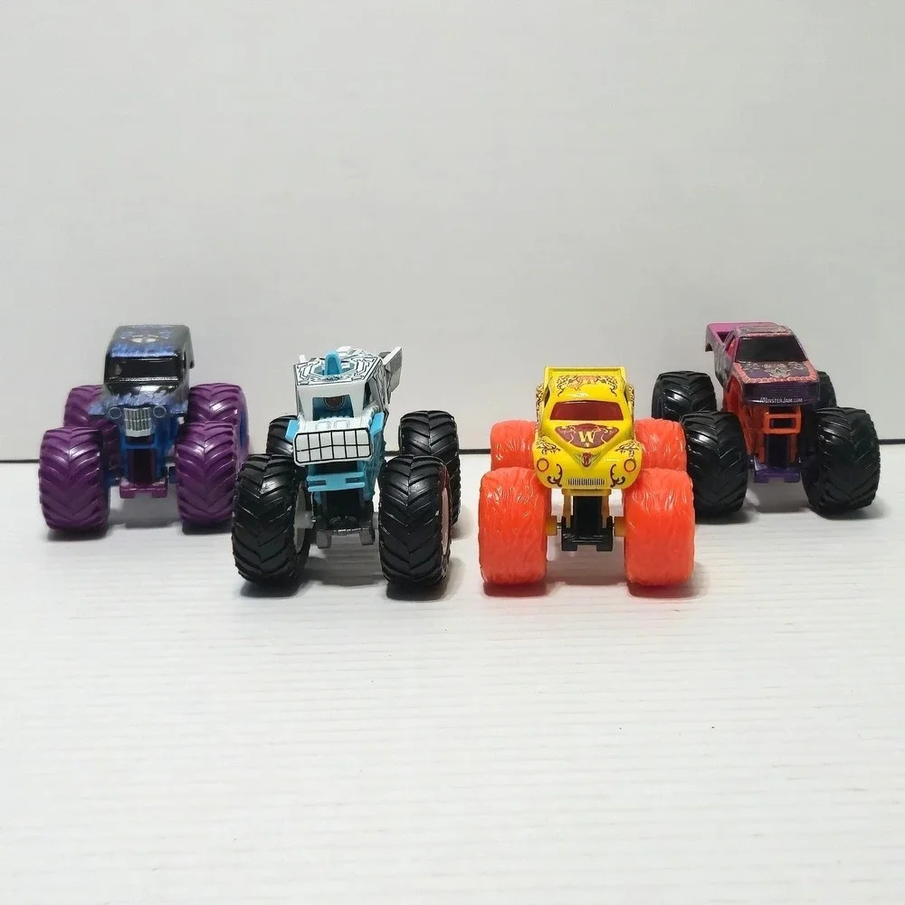 Monster Jam Lot of 4 Son-Uva Digger Whiplash Calavera Diecast 1:64 Truck Toy